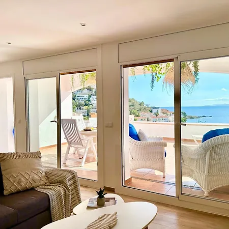Canyelles - Santa Barbara Sea View Apartment Roses