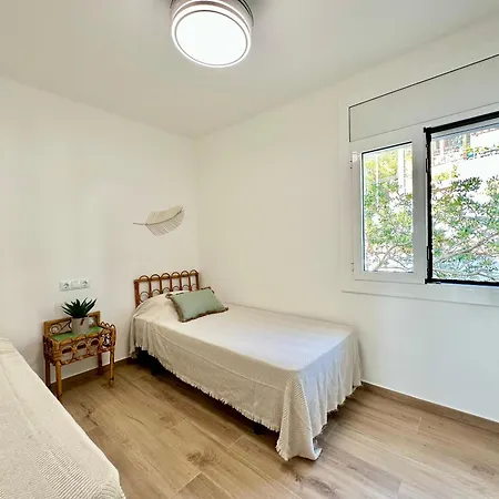 Apartment Canyelles - Santa Barbara Sea View